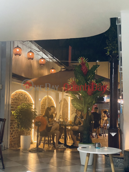 Transferring a 3-storey cafe with an area of 125m2 Hai An Rental Listings