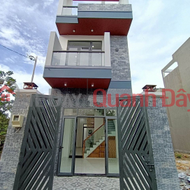 House 1 ground floor 2 floors with concrete roof with 3 bedrooms, 2 bathrooms, front yard, back yard. _0