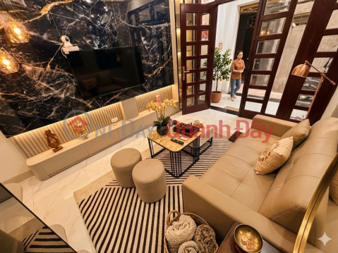 SIÊU PHẨM LÔ GÓC 3 mặt thoáng -- Nở hậu - Tâm điểm Hai Bà Trưng - 44m2 x 4 tầng - 9.X tỷ _0