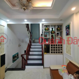Nhà Bát Khối 32m2, 5 tầng, mặt tiền 3.5m, 4.65 tỷ Long Biên. _0