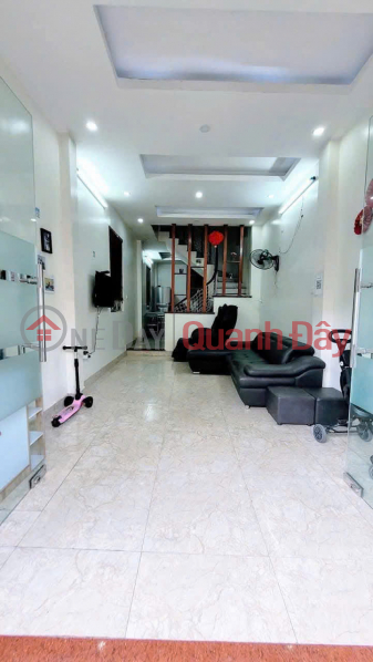 Property Search Vietnam | OneDay | Residential, Rental Listings FOR RENT IN GIAP BAT, GIAI PHONG AREA, FURNISHED, CAR PARKING AVAILABLE, SUITABLE FOR OFFICE USE, 50M², 5 FLOORS, 15 MILLION VND. 0903258273