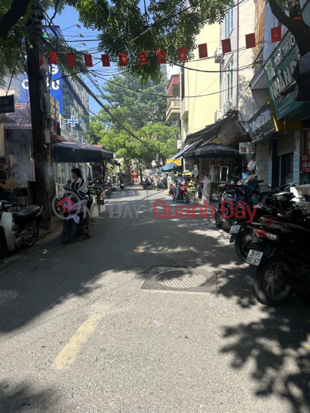 SIÊU HOT HIT - SIÊU RẺ - MẶT PHỐ HOA BẰNG-KD ĐỈNH- 56M2- NHÀ 4T- GIÁ 176TR/M2 Việt Nam | Bán | đ 9,9 tỷ