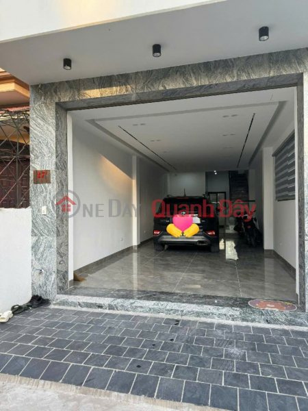 Rare house for sale on Nguyen Van Cu, alley bigger than street, business of all kinds, 45m, elevator, 6m frontage, price 13.9 billion Sales Listings