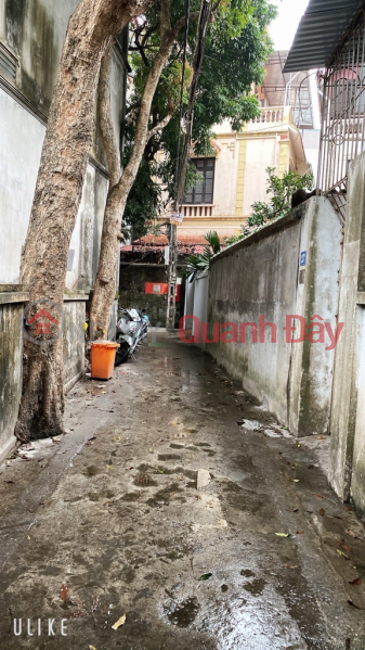 Land for sale in Gia Thuong, Ngoc Thuy, 50m², accessible by car, excellent investment for preserving capital, only 8.2 billion VND (negotiable). Sales Listings