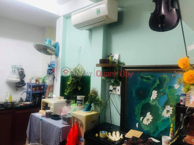 Property Search Vietnam | OneDay | Residential | Sales Listings House for sale on Le Tu Tai right at Thich Quang Duc 30m2 3 floors RC, 2 bedrooms Price 3 billion 790 (TL)
