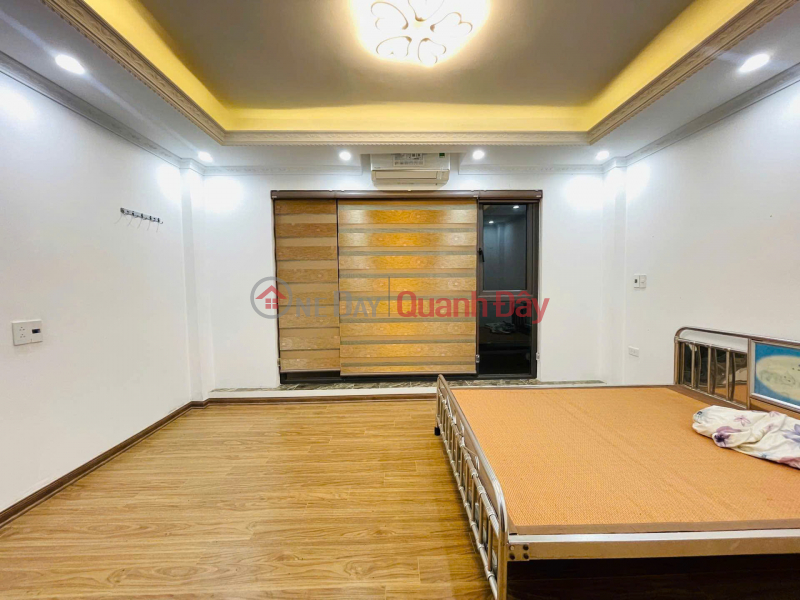 NEW 6-STORY BUILDING WITH ELEVATOR, MODERN DESIGN, LOCATED IN THE CENTER OF DONG DA DISTRICT, PARKING AVAILABLE 10 METERS FROM THE GATE. Vietnam Sales | đ 13.8 Billion