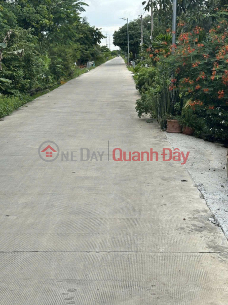 đ 2.6 Billion | Front house with view of canal and truck road 112m2 – Nguyen Van Bua HM