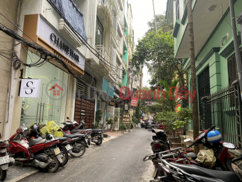 Selling a house divided into a lot on Thai Ha alley, with cars, busy business, 105m, 19.97 billion _0