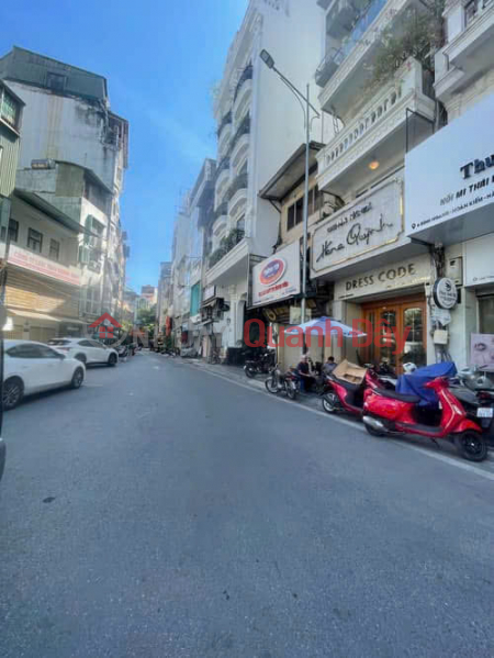 OVER 500 MILLION VND, HAVE A HOUSE ON DINH NGANG STREET, 31M WIDE, 5 FLOORS, CARS, VIP BUSINESS, PRICE 18.5 BILLION VND 0878168006 Sales Listings