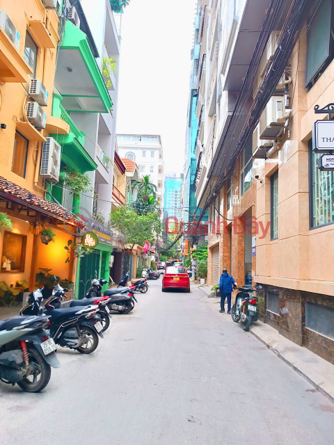 Shallow alley, car parking at door, 6m frontage on Lang Ha street 61m² x 5 floors - 20.3 billion _0