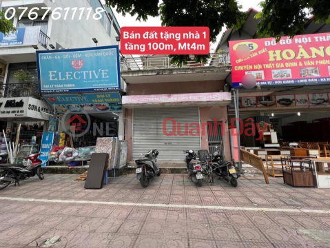 Urgent sale of house on Ngo Gia Tu street, square land, nice book 110m, MT4m, 12.5 billion _0