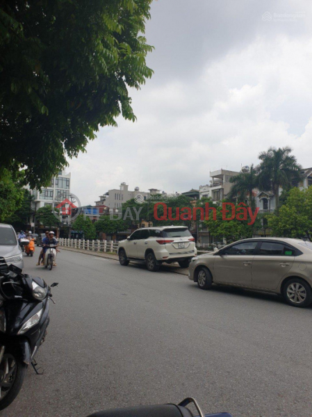 Bán nhà ngõ 42 Sài Đồng, 3.85 tỷ, MT 4.7m, view Hồ, ô tô, thông VXT (siêu hiếm) Niêm yết bán