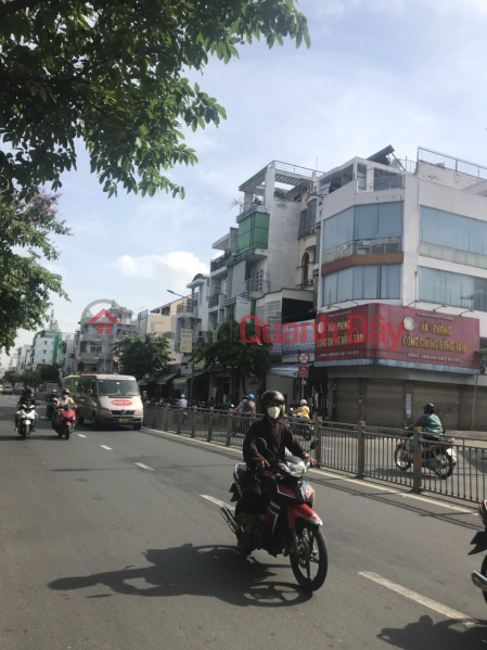 Bán BUILDING MẶT TIỀN KD đường Cách Mạng Tháng Tám,Q.3,DT:11mx15m,KC:HẦM,9 lầu,THANG MÁY,Giá:61,5 tỷ Niêm yết bán