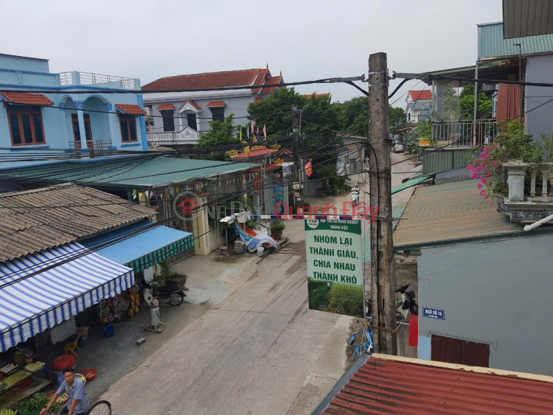 House for sale on the street of Hoang Dieu commune, Chuong My district. Area 90m2, frontage 6m. Built on 2 floors, near the market, bus passes by., Vietnam Sales đ 2.8 Billion