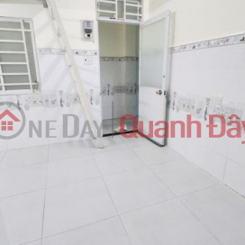 Room for rent on 128 Huynh Tan Phat street _0