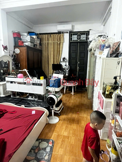 Cho thuê nhà 99 Định Công Hạ,50 m², 4 tầng, gồm 4 phòng ngủ và 3 nhà vệ sinh.8 triệu _0