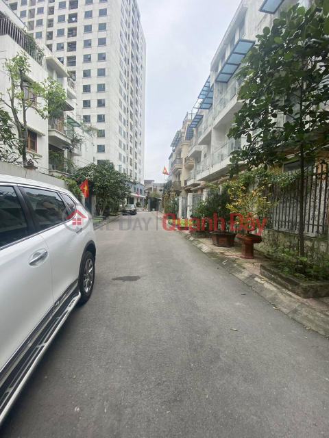 Villa for rent in Tay Ha, To Huu, 200m2, 4 floors, elevator for office or housing _0