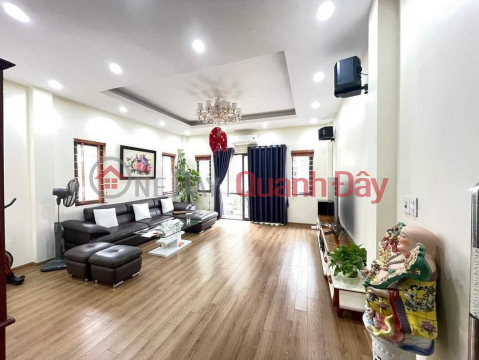 Beautiful house, corner lot on Nguyen Van Cu, 65m x 5 floors, garage, elevator waiting area _0