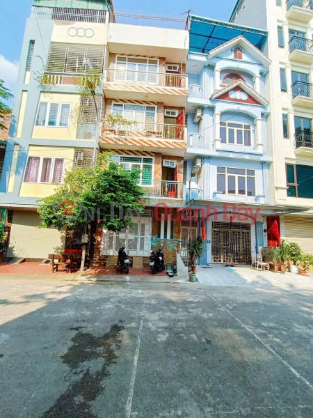 URGENT SALE: TOWNHOUSE IN VAN PHU – 5 FLOORS – 5M FRONTAGE – PRIME LOCATION FOR BUSINESS Sales Listings