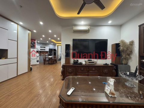 Chính chủ bán căn hộ chung cư 126m2 . _0