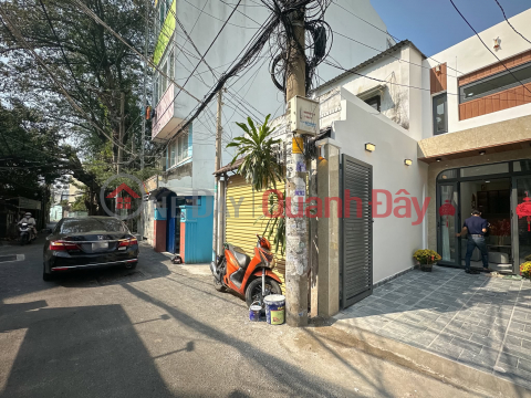 House for sale in No Trang Long commune, 50m2, 3 bedrooms, near Vincom, over 5 billion _0