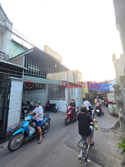 Nhà mặt tiền gần vòng xoay An Phú - Vị trí vàng kinh doanh - Giá chỉ 2,95 tỷ - Khu vực sầm uất _0