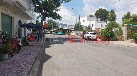 House for sale on Street No. 2, Vincom Sa Dec Shopping Center, Dong Thap. 75m2, 3 floors, 6 bedrooms. Price 6.2 billion, Pink Book. _0