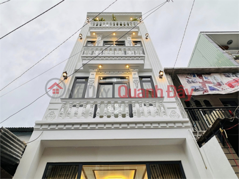 Beautiful 4-storey house, free furniture. 5m alley through Bui Quang La, Ward 12, Go Vap. _0