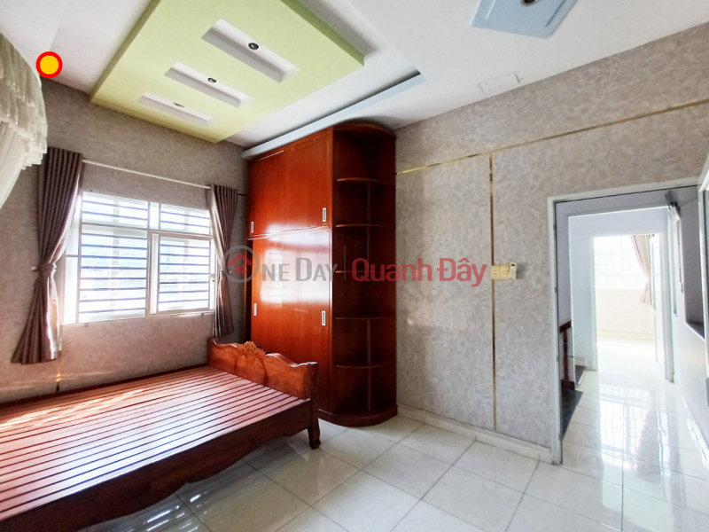 ₫ 6.7 Billion | Selling car alley house in Linh Tay Thu Duc, area: 120m2, width 6, 2 floors, 3 bedrooms, price 6.x billion.