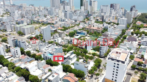 Cheap price, need to sell land quickly, giving away house on An Thuong 10 street, My An, Da Nang. Right on the western street, close to the beach. _0