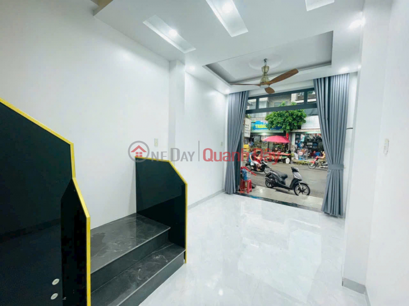 House for sale, 1 ground floor, 3 upper floors, frontage on Ngo Quyen, right at Ben Go market, only 3.35 billion Vietnam Sales, đ 3.35 Billion