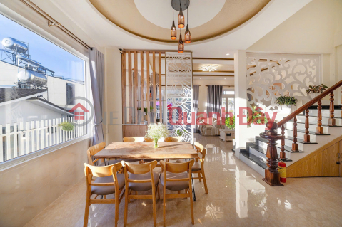 Villa for rent, 6 bedrooms, Hung Vuong Street, Ward 9, Da Lat, 20 million VND. _0