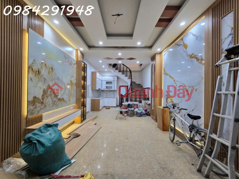 Bán nhà Vũ Tông Phan chỉ 25m ra mặt phố - S 43m 5 tầng - Sổ đỏ nở hậu _0