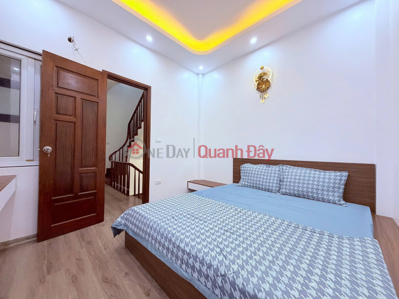 Bán nhà Hoàng Cầu, 61m2, 4 tầng, mặt tiền 4m, 25.8 tỷ, vỉa hè, ô tô tránh, kinh doanh Niêm yết bán