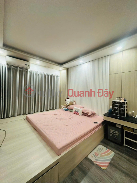 đ 6,9 tỷ | Duy nhất 1 căn phố Văn Cao - Ba Đình - 30m 5 tầng - ba bước ra phố - nhà đẹp full nội thất - 6.9 tỷ lh