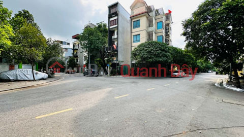 Thuong Thanh resettlement area, 52m x 5 floors, sidewalk, car access, suitable for both living and renting. _0
