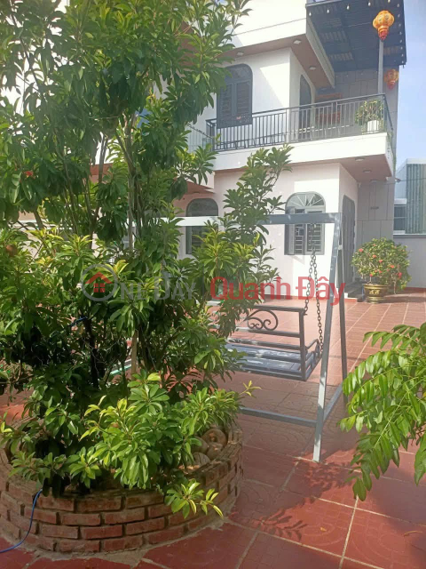 Due to a job change, I need to sell my beloved house, which was built less than a year ago. _0