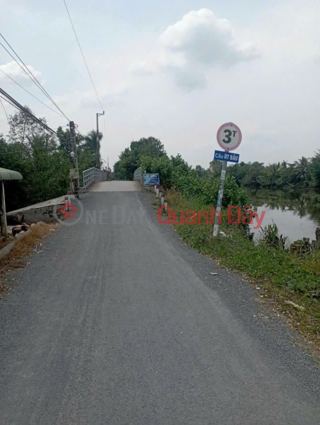 , Please Select, Residential Sales Listings | đ 3.9 Billion
