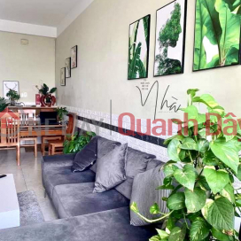 Brokerage news posted 17 hours ago Selling apartment on 12.11 floor, lot E, Nguyen Van Cong street _0
