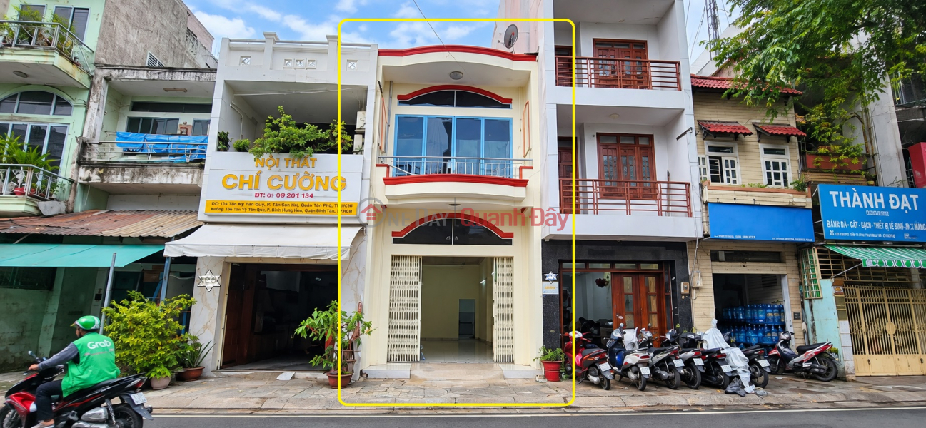 House for rent on Thach Lam street, 72m², 2 floors, 18 million VND - near apartment buildings and intersection. Vietnam | Rental | đ 18 Million/ month