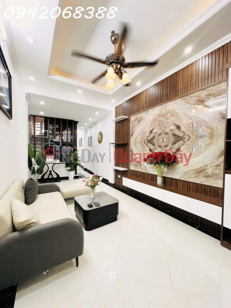 Urgent sale of house on Minh Khai Street, Mai Dong, Hoang Mai, area 50m2, 5 floors with elevator, fully furnished, beautiful location. Sales Listings