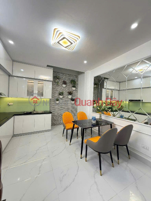 NEWLY BEAUTIFUL HOUSE FOR SALE - GOOD LOCATION AT QUOC TU GIAM - 10M AWAY FROM CARS _0