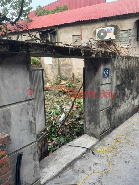 Rare!! HOUSE FOR SALE IN ALLEY 210 HOANG QUOC VIET STREET, CAU GIAY DISTRICT, HANOI only 4.95 billion for sale with land use right certificate Sales Listings