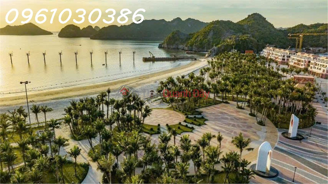 đ 2.9 Billion Sun Group's beachfront apartment right on Lan Ha Bay, Cat Ba, priced at 2.89 billion VND.