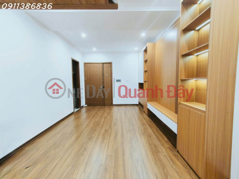 A14 Nam Trung Yên, Nội thất siêu vip 62m 2PN, trung tâm Cầu Giấy, vị trí cực đẹp, hơn 5 tỷ _0