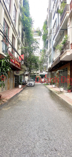 đ 31 Billion RARE LOT IN ALLEY 52 QUAN NHAN - THANH XUAN - 70m2, 7 floors, 1 basement, sidewalk, car bypass, 31 billion, contact 0817606560