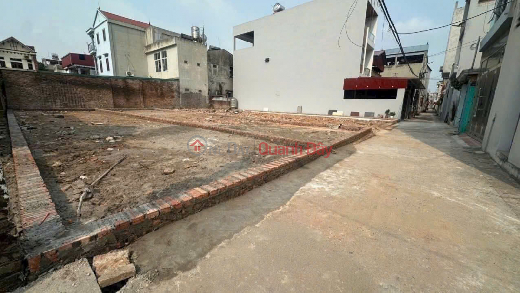 Land for sale in Kinh No, Uy No - 106m2 - Alley - Car Sales Listings