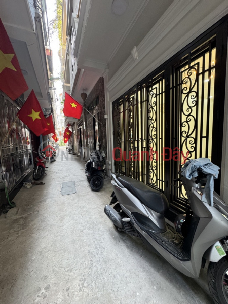 House for sale in Ly Son, Ngoc Thuy, 42m² x 4 floors, beautiful square plot, 2 sides facing alley, price over 8 billion VND. Sales Listings