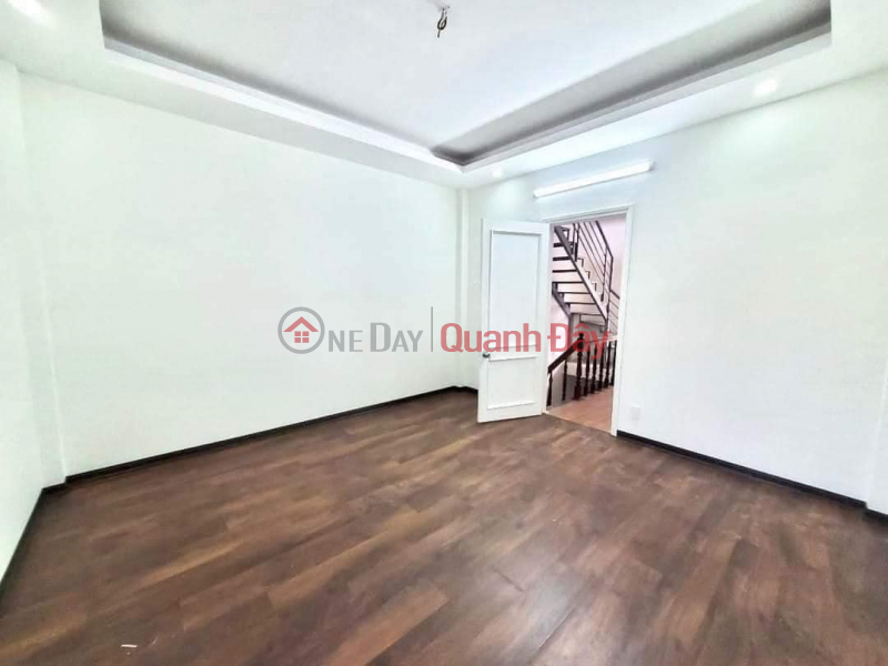 đ 6,7 tỷ, Bán nhà Trần Duy Hưng, cách mặt phố 1 nhà, 50m2, nhà phân lo vuông vắn