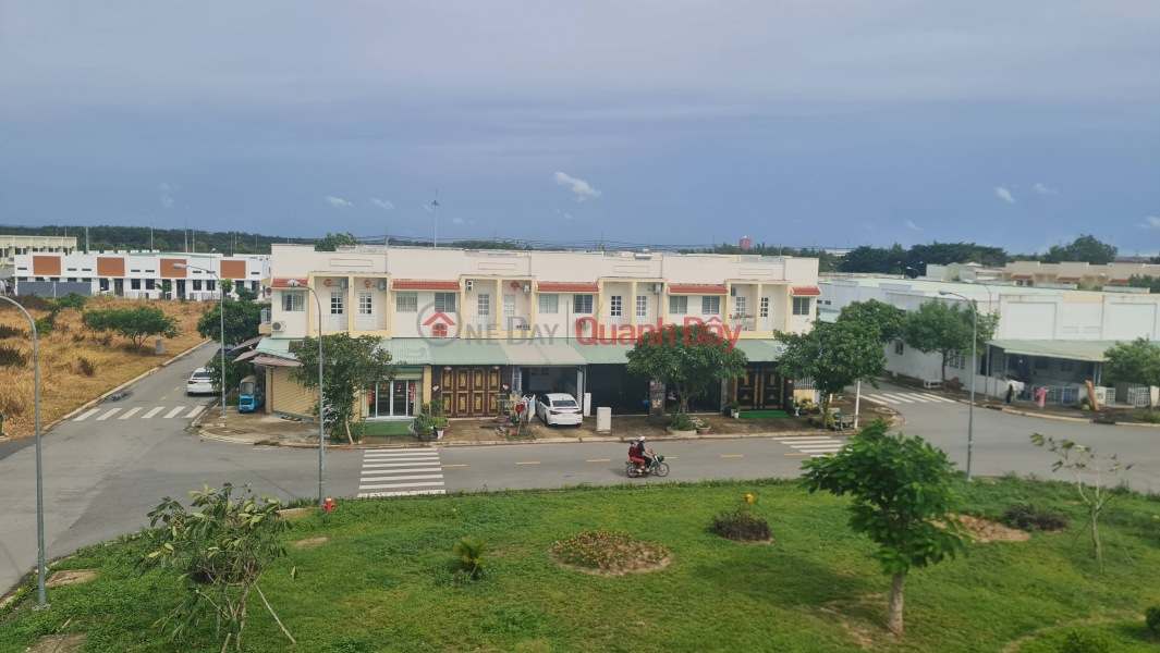 đ 1,86 tỷ | Nhà phố KCN Phước Đông, giá chỉ từ 1,8 tỷ